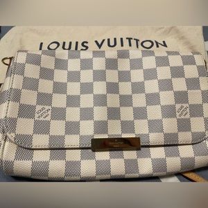 louis vuitton favorite MM crossbody bag